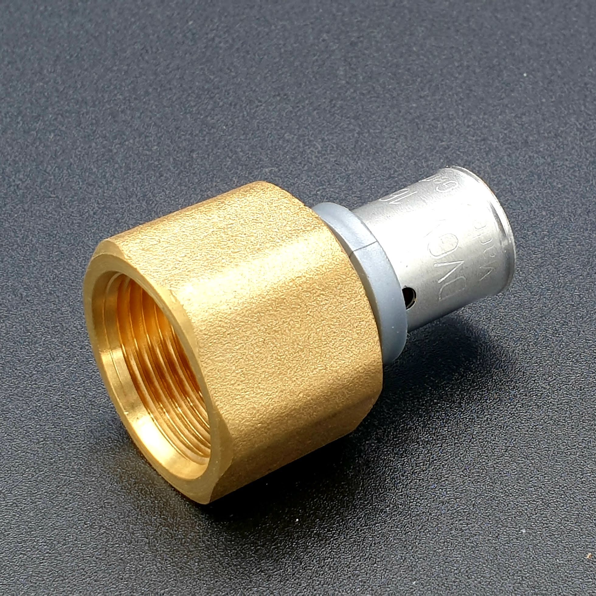 Raccord multiskin TH : Raccord fileté F